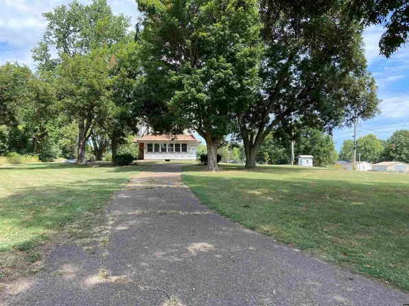 501 W Highland Blvd, Hickman, KY 42050