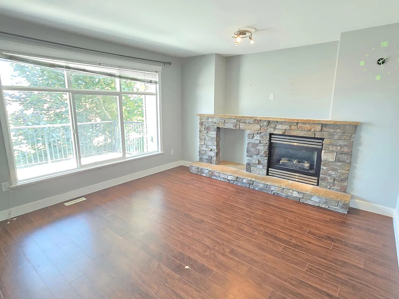 8881 Walters Street Chilliwack — Photo 4