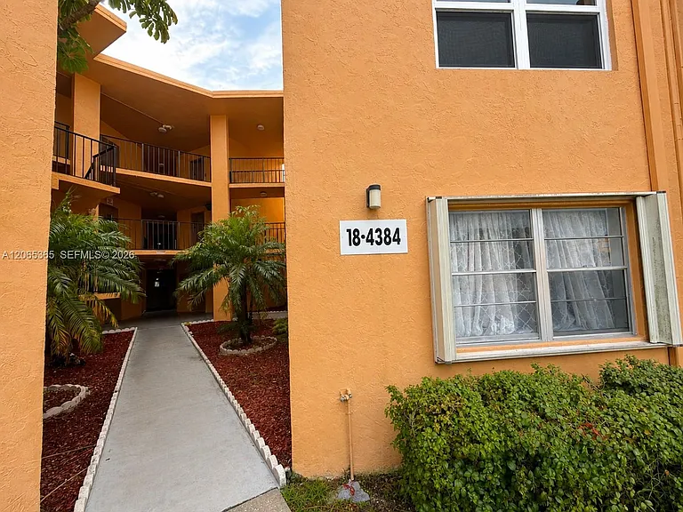 4384 NW 9th Ave #18-2A — Photo 14