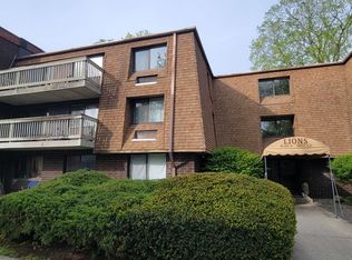 126 Triangle St APT A5, Danbury, CT 06810