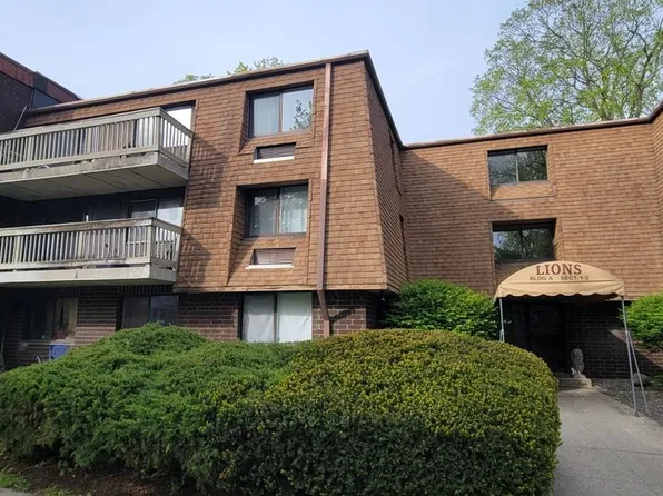 126 Triangle St APT A5, Danbury, CT 06810