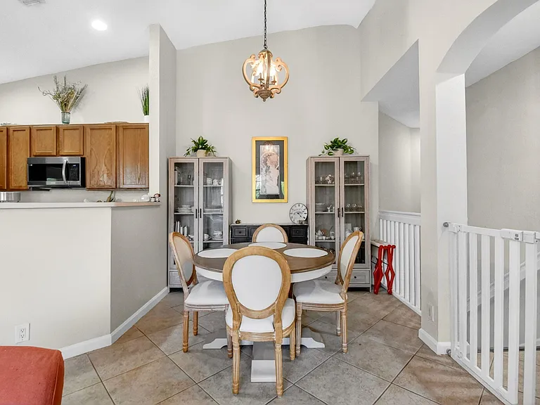 3271 Laurel Ridge Cir — Photo 10