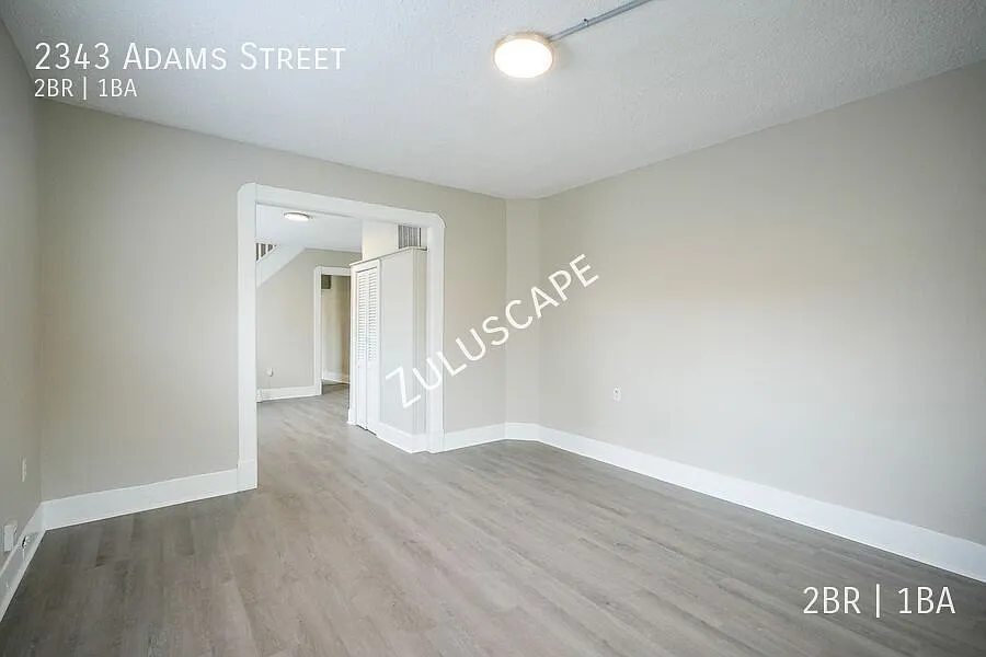 Free First Month Rent! 2343 Adams Street / 2 Bed 1 Bath Duplex Indy Eastside! — Photo 3
