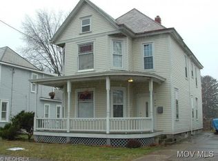 422 Columbia Ave, Williamstown, WV 26187