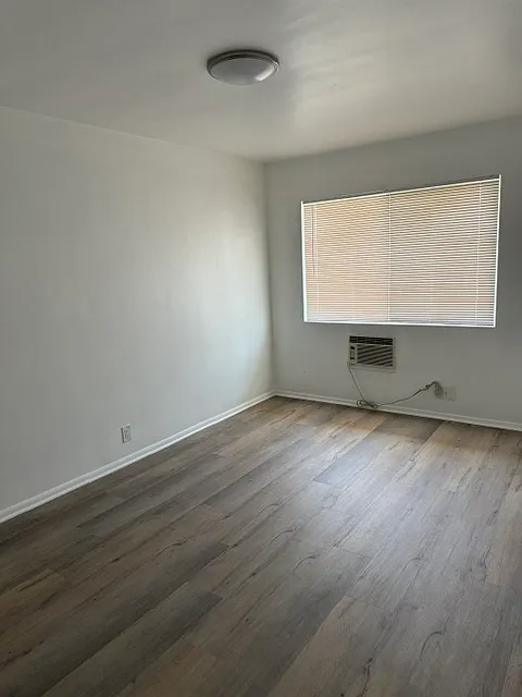 2 bed, 800 sqft, $2,550 — Photo 2