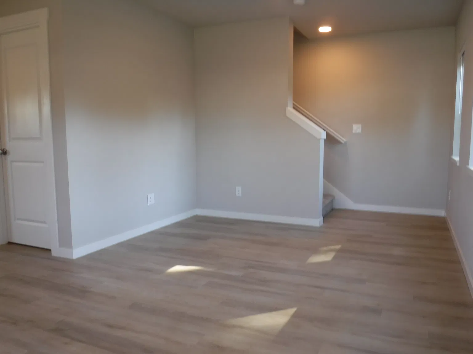 2 bed, 1.5 bath, 1260 sqft, $1,945 — Photo 3