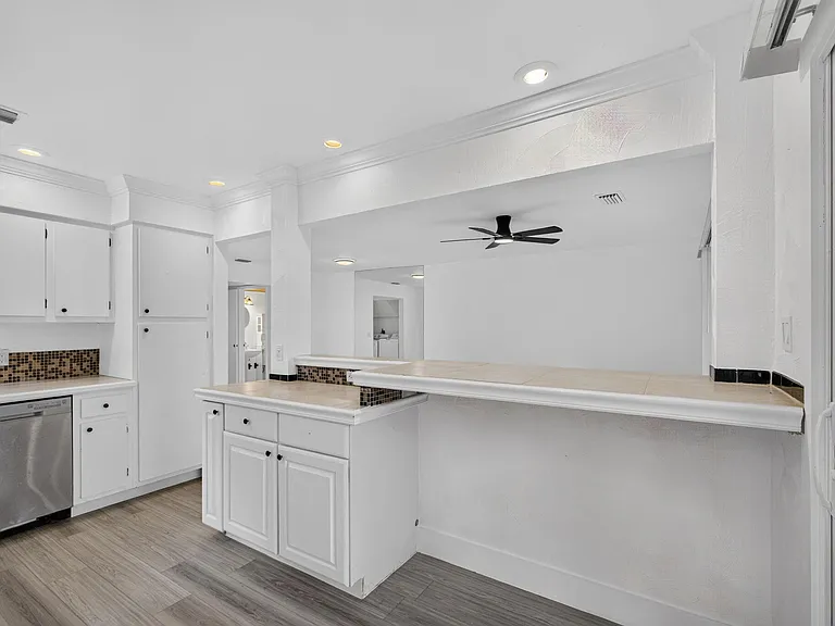6391 Riverwalk Ln #7 — Photo 32