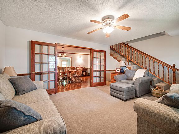 3rd image of 308 Holman Dr