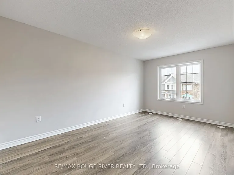 1061 Clipper Ln — Photo 22