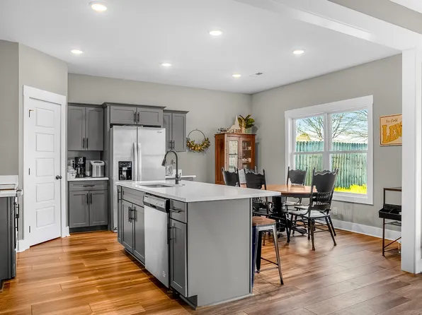 2515 Ashland City Rd, Clarksville, TN 37043