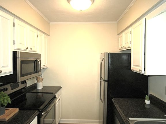4th image of 101 Pine Forest Dr #G28