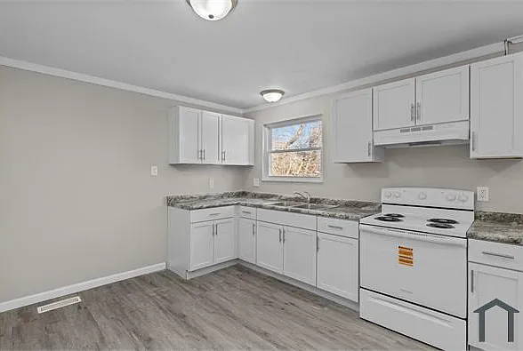 10432 Royal Dr — Photo 13