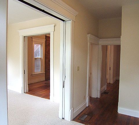4th image of 1358 Neil Ave