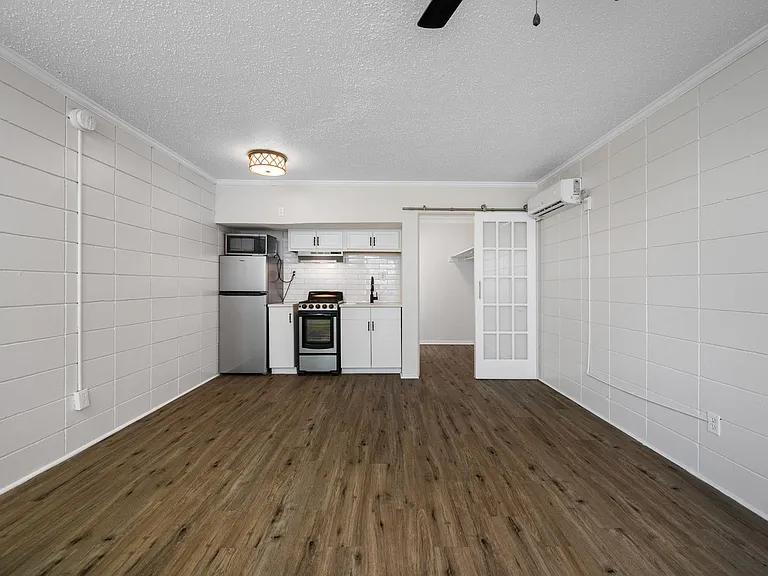 Satoshi Hideout — Photo 11