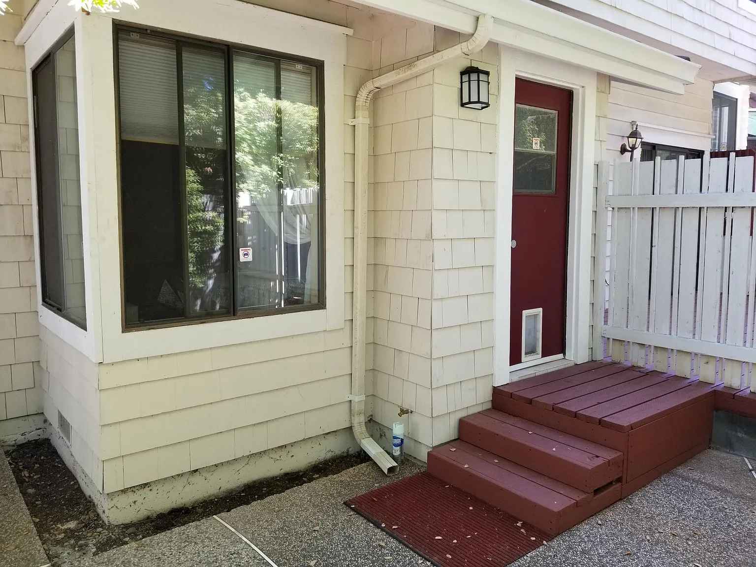 Studio, 350 sqft, $2,900 — Photo 2