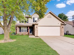 1379 Sanner Dr, Greenwood, IN