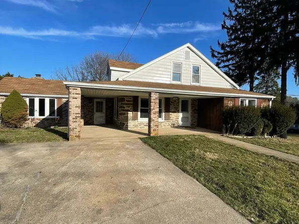 9448 E Springfield Rd, Seven Valleys, PA 17360