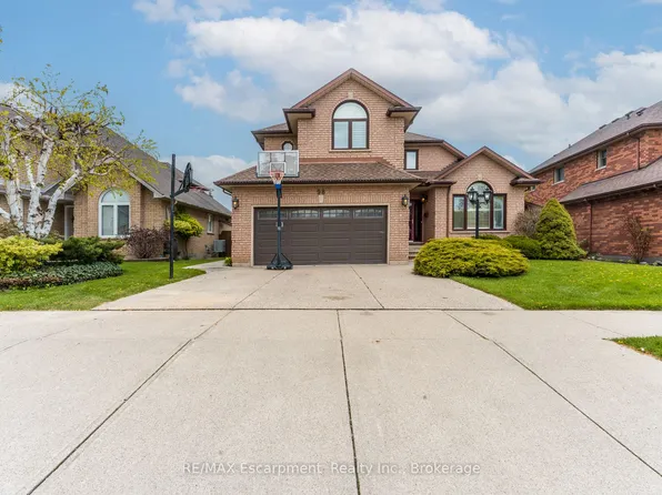 98 Glenhollow Dr, Hamilton, ON L8J 3R4