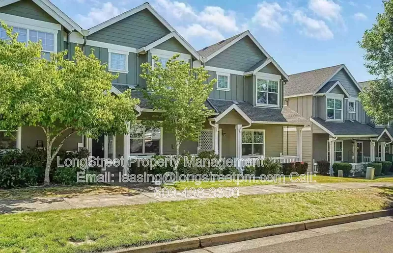 3157 NW Shooting Star Dr