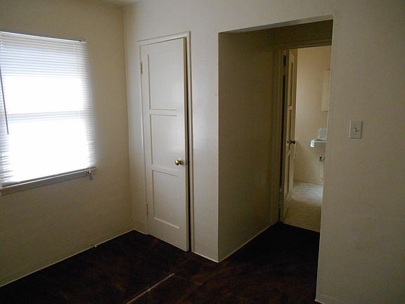 3rd image of 44813 Gadsden Ave