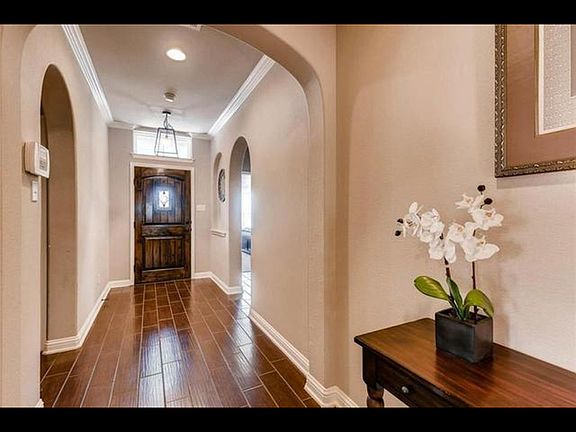 3rd image of 6821 Estana Ln