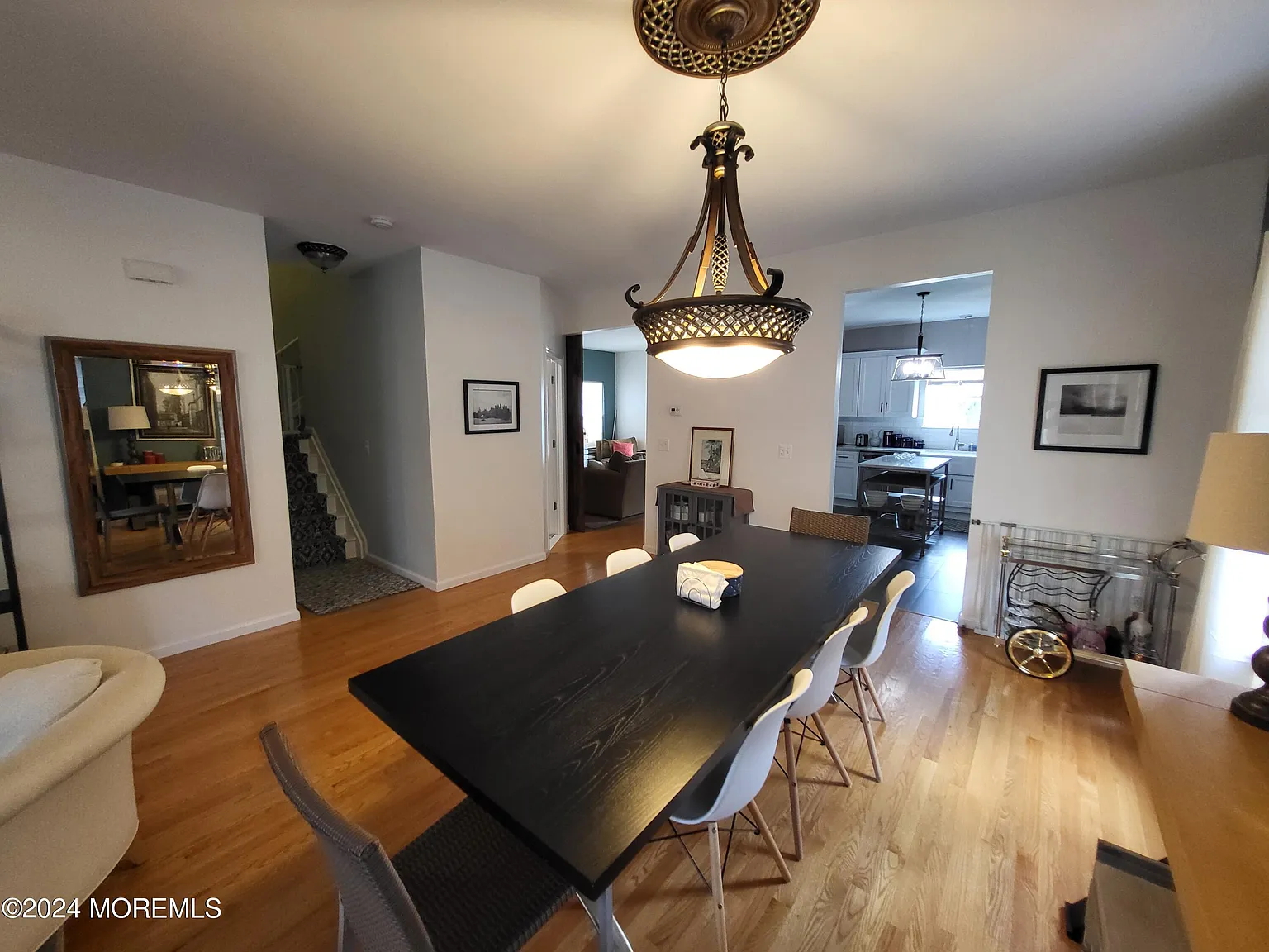 3 bed, 2160 sqft, $2,900 — Photo 4