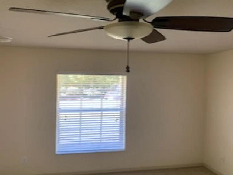 8079 N Hillview Cir — Photo 11