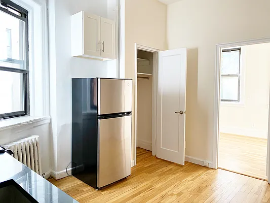 Rented by Waverly Realty Associates | media 4