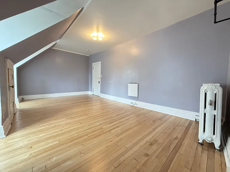 2307 E Superior St #3 — Photo 10