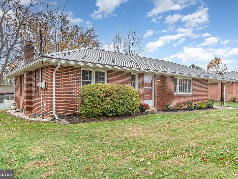 20 Chestnut St, Camp Hill, PA 17011 | Zillow