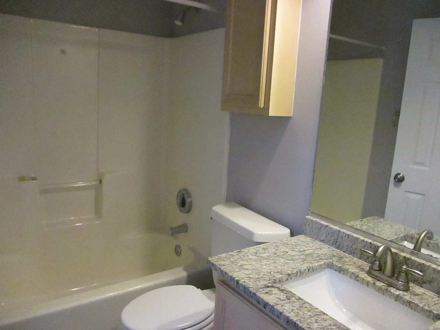 2 bed, 1092 sqft, $1,300 — Photo 4
