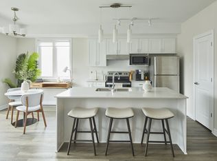 60 Stately Point #1432382, Ottawa, ON K1K4Z6