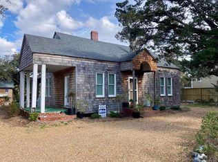 306 Back Rd, Ocracoke, NC 27960