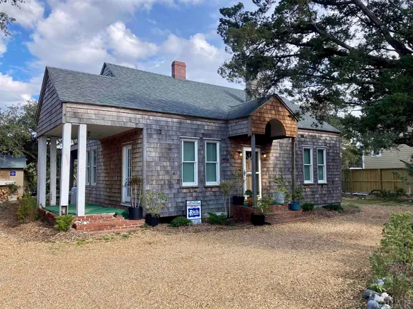 306 Back Rd, Ocracoke, NC 27960