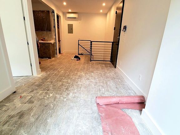 2nd image of 1250 Pacific St APT 1B