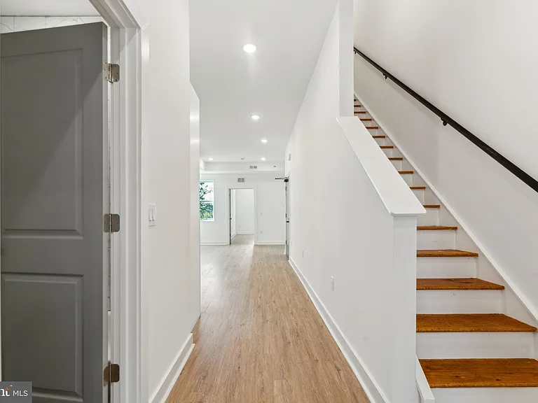 1028 W Dauphin St #3 — Photo 6