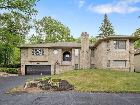 14510 Minnehaha Pl, Wayzata, MN 55391