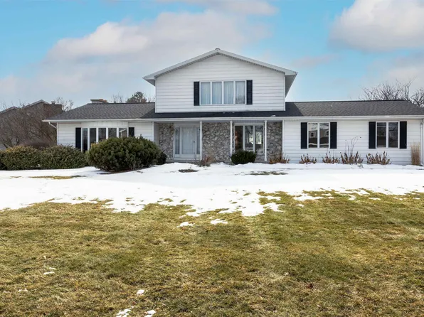 3040 N Glenway Dr, Bay City, MI 48706