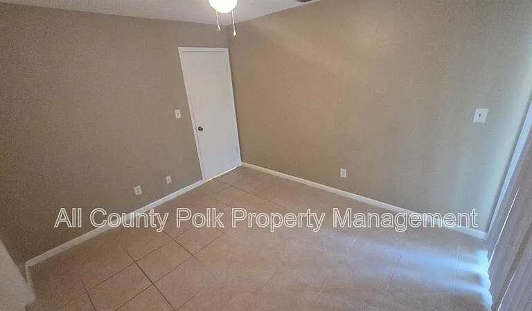 4917 Malibu Ct — Photo 7