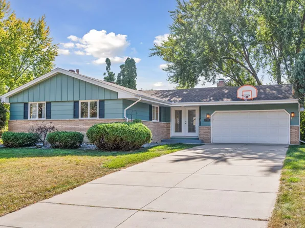 8301 29th Ave N, New Hope, MN 55427