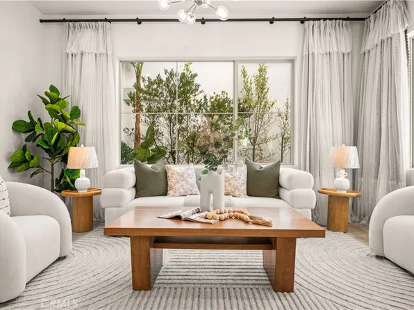 136 Episode, Irvine, CA 92618