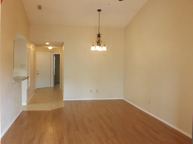 7852 Sugar Bend Dr #7852 — Photo 4