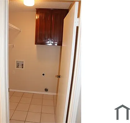 7013 Windhaven Rd — Photo 9