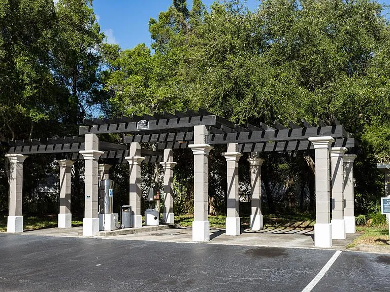 The Grand Reserve at Park Isle Apartments — Photo 45