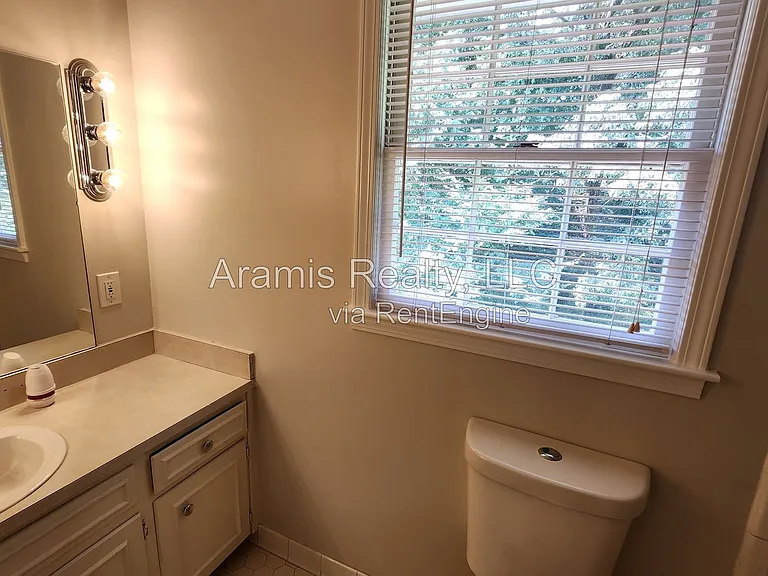 829 Bradford Ct SW — Photo 11