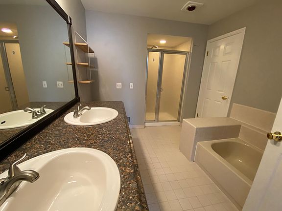 5th image of 6775 Stonehedge Ct
