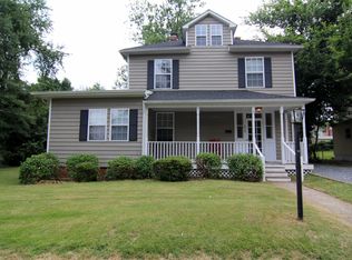 4815 Ruatan St, College Park, MD 20740