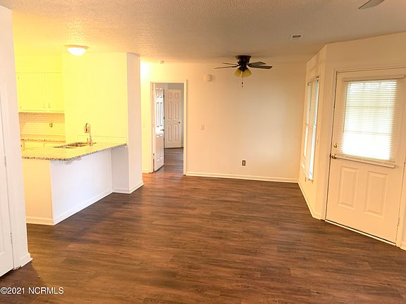 4th image of 119 W Victoria Ct APT C