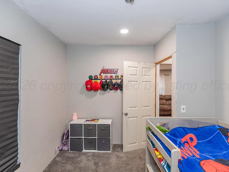 216 W 5th St — Photo 22
