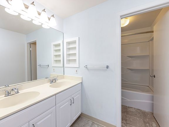 4th image of 92-1535 Aliinui Dr #6D